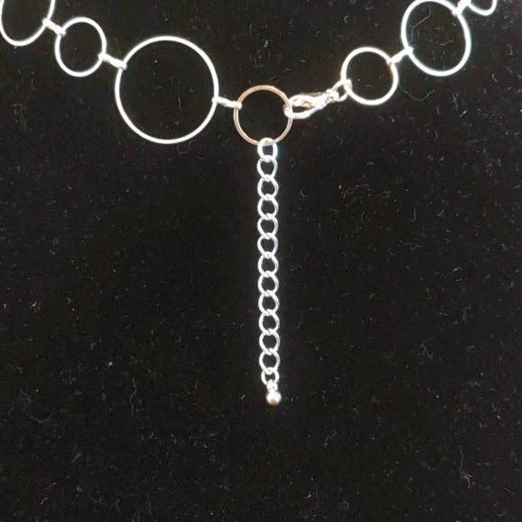 NWT Hoop Style Silver Necklace and Earrings Set - Picture 3 of 6